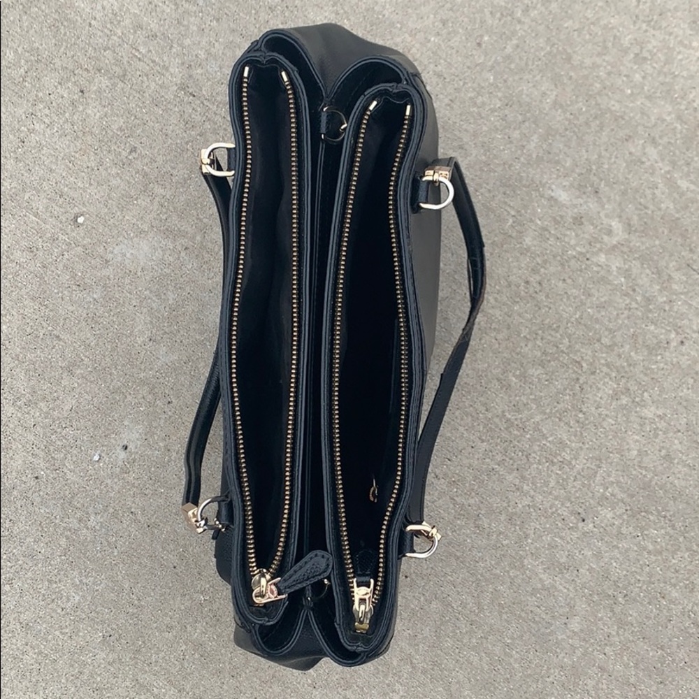 Coach purse - Picture 4 of 6
